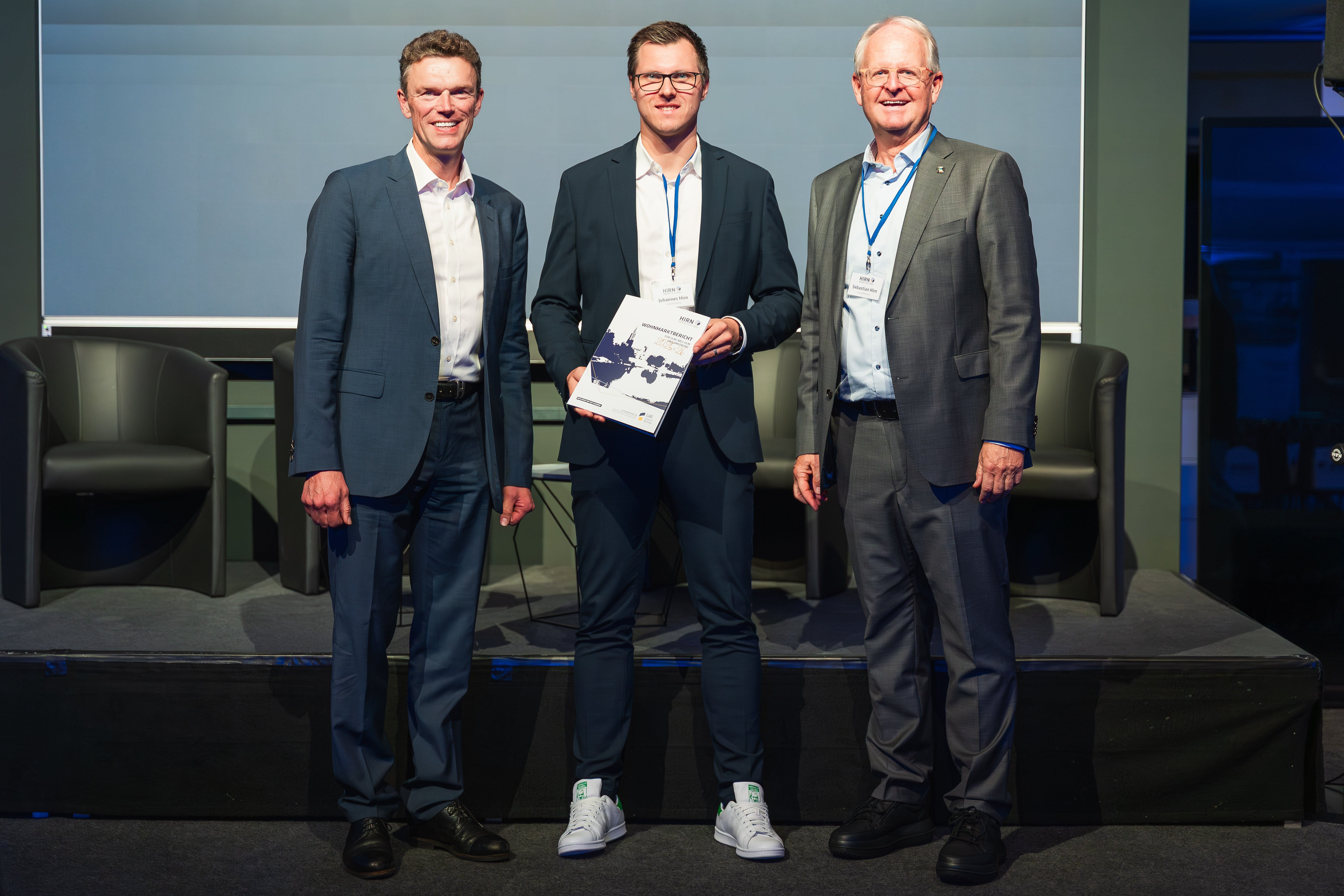 v.l.n.r. Prof. Dr. Lausberg, HfWU, Johannes Hirn, Geschäftsführer, Sebastian Hirn, Geschäftsführer_Hirn Immobilien GmbH